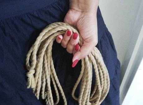 Mistress Mystique hot pornstar img