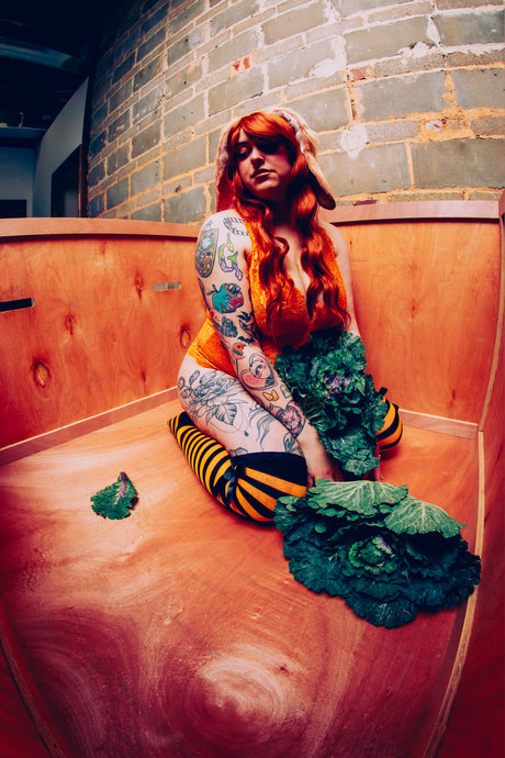 Emerald Lynn pretty pornstar photo