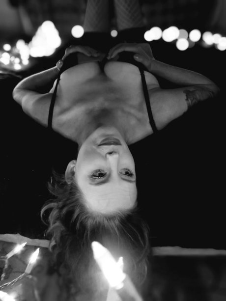 SexyAlly model naked pictures