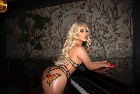 Mulani Butterfly VIP star naked image