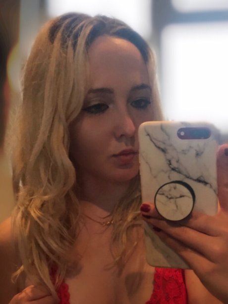 Morgan Trinity_ star nude picture