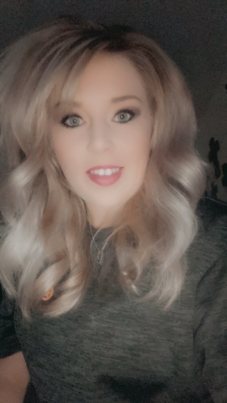 Morgan Burris model nudes pic