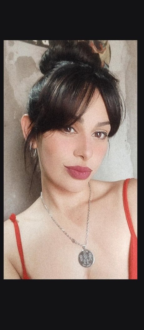 PinkyyNICC model hd images