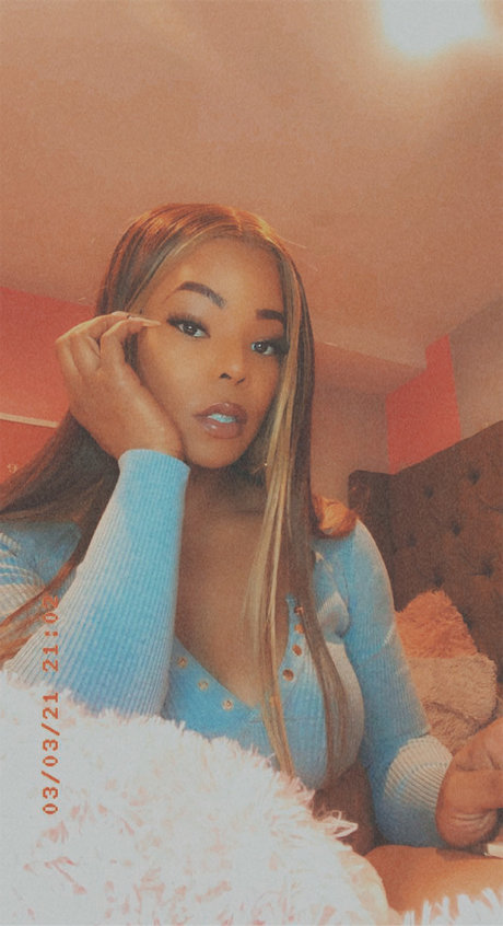 Chynaleek star nudes pic