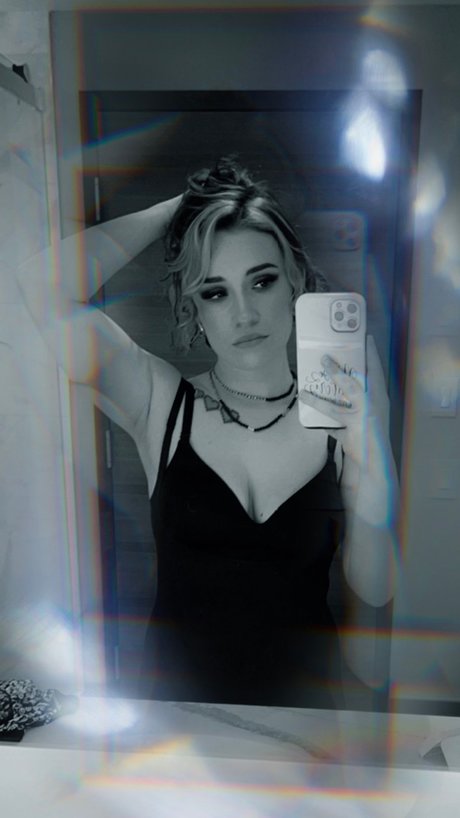 Nerdy Nurse model sex pics