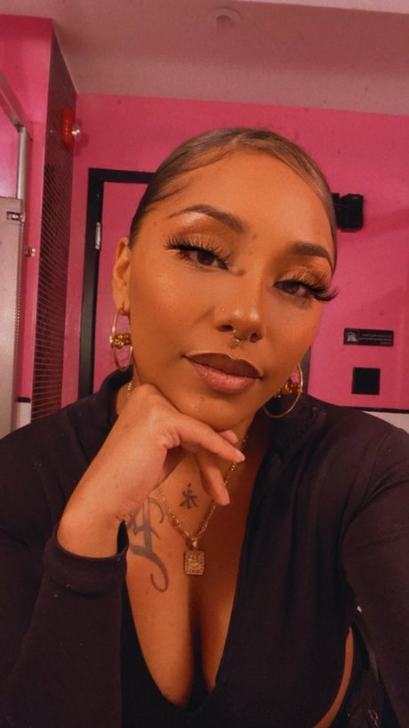 ScorpioNextDoor pornstar top pic