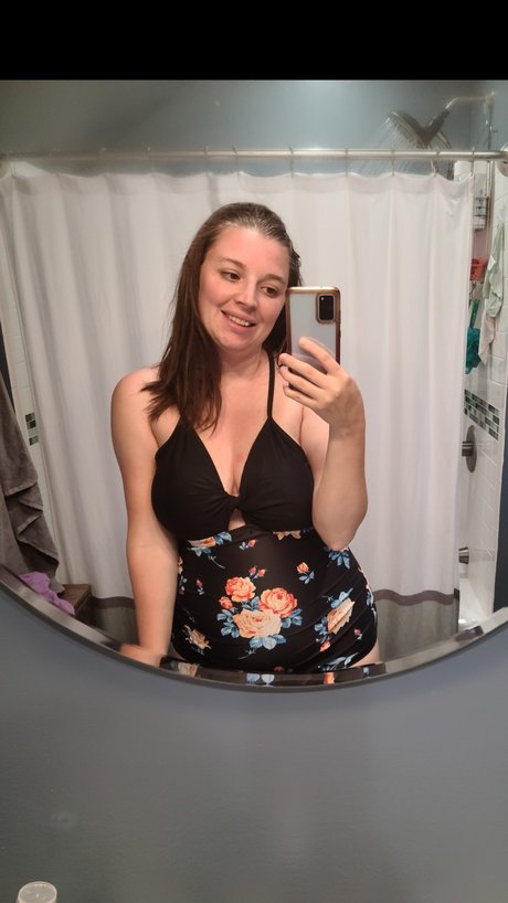 Amanda Lynn art model galleries