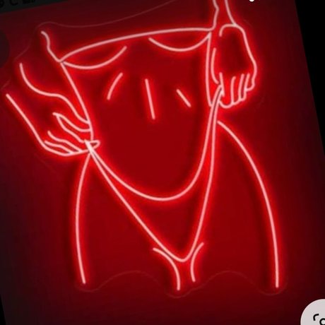 Whiskeygir1 nude pornstar picture