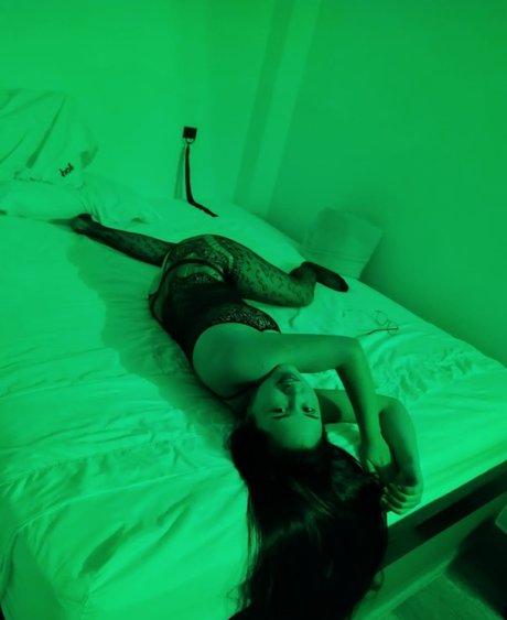 Nati SH pornographic actress image