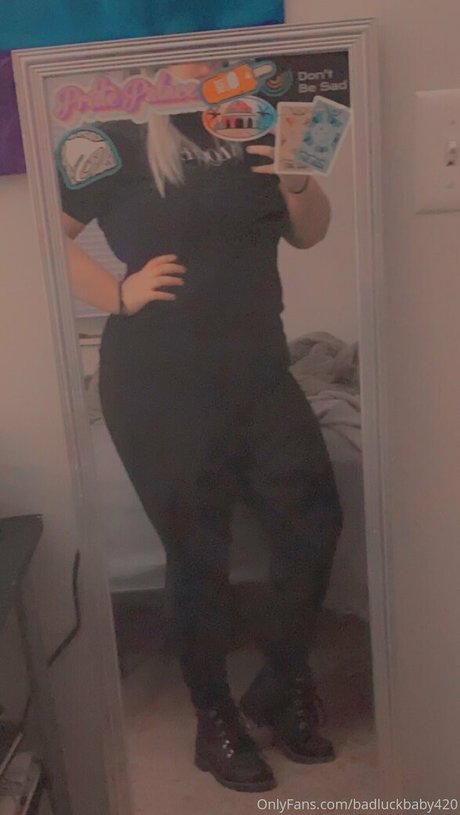 badluckbaby420 star sexy pic