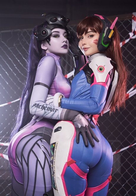 Maruxia model naked photo