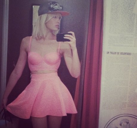 Adriana Abenia porn star img