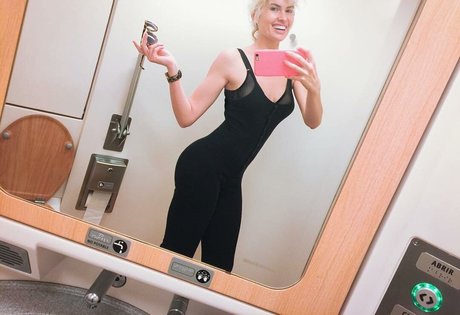 Adriana Abenia free pornstar picture