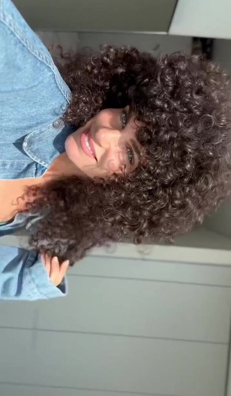 Ariadna Hafez high quality star photo