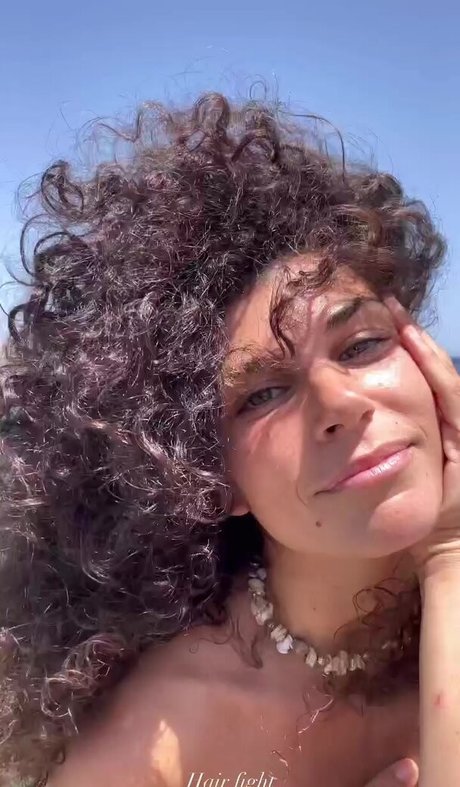 Ariadna Hafez star nude picture