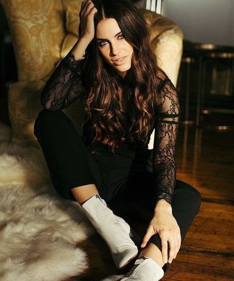 Jessica Lowndes exclusive pornstar pictures