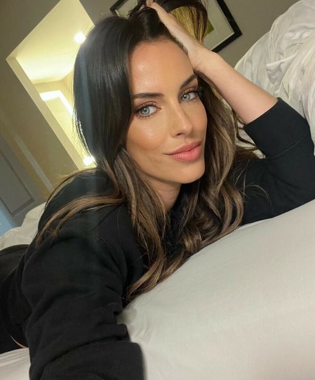 Jessica Lowndes beautiful star img