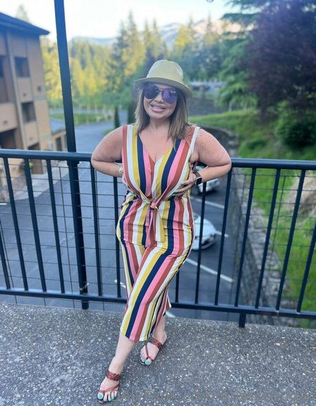 bustycougar nudes pornstar picture