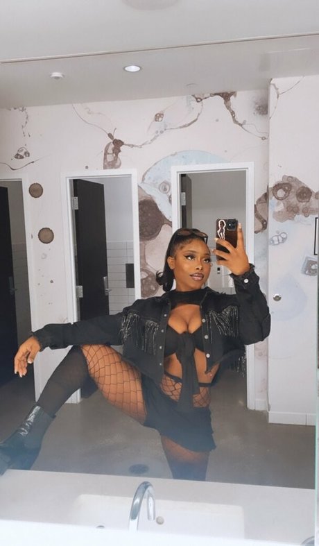 Lea h Sampson pornstar top pic