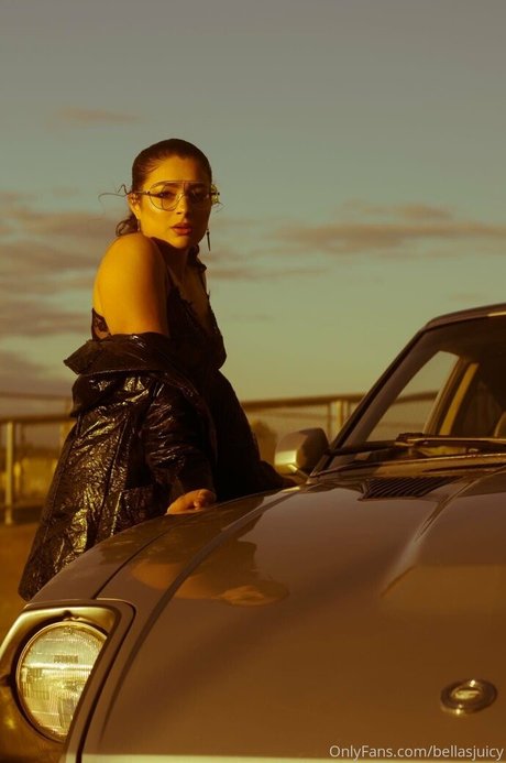 bellasjuicy sex model img