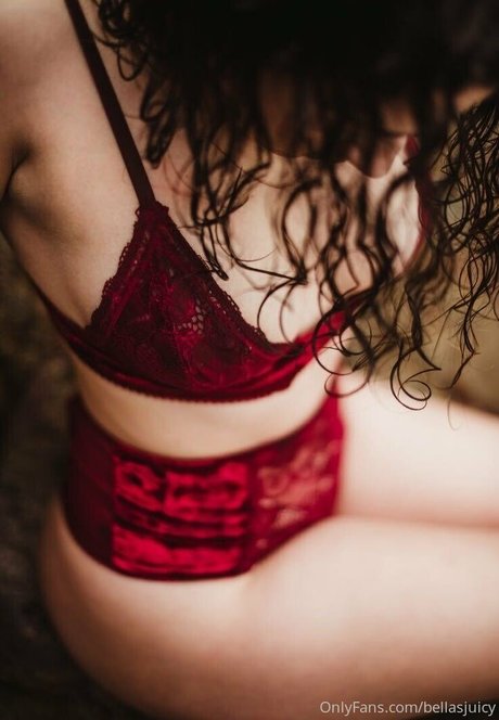 bellasjuicy model photo