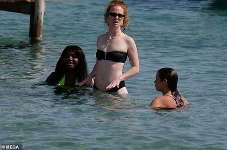 Jess Glynne sex model picture