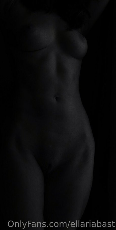 ellariabast pornstar erotic pic