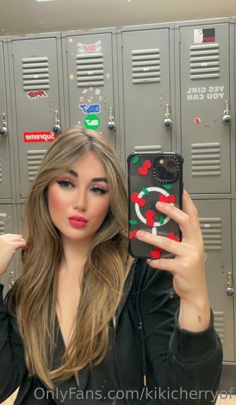 kikicherryof sex pornstar photos