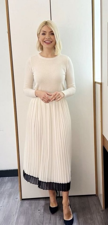 Holly Willoughby beautiful pornstar image