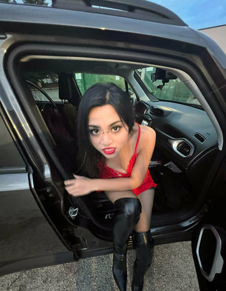 rubyo0orain model pornographic images