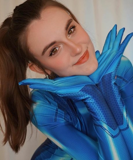 Maggie Roscher nice model pics