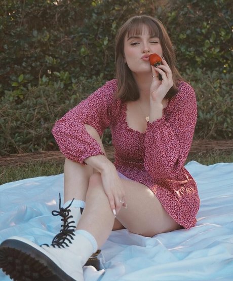 Maggie Roscher hd star pictures