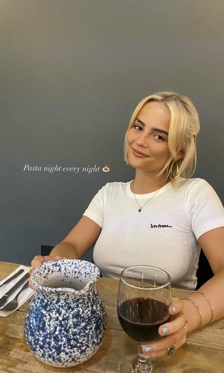 Amelia Eve Gibson star free archive