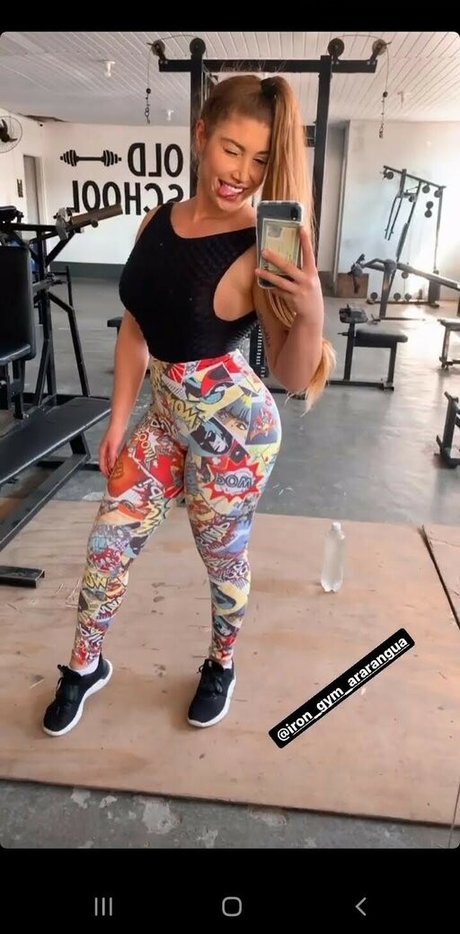 Julia Ferronato Profile pic