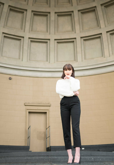 financebarbie pretty actress img