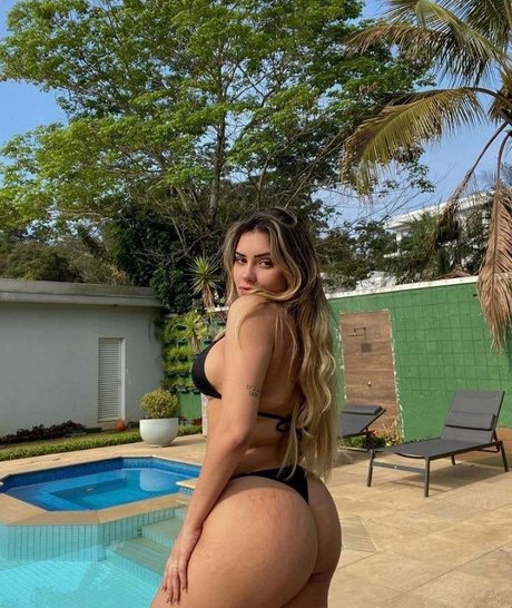 Taina Costa top model pictures