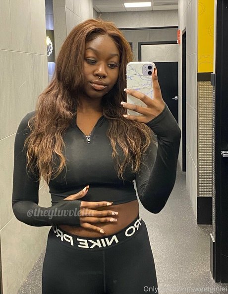 sweetgirllei exclusive actress image