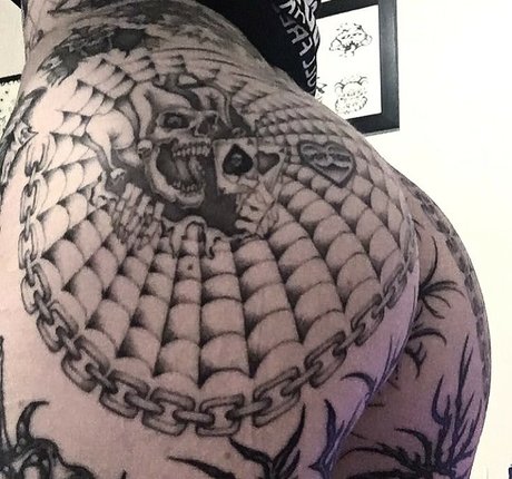 babyskeleton model erotic gallery