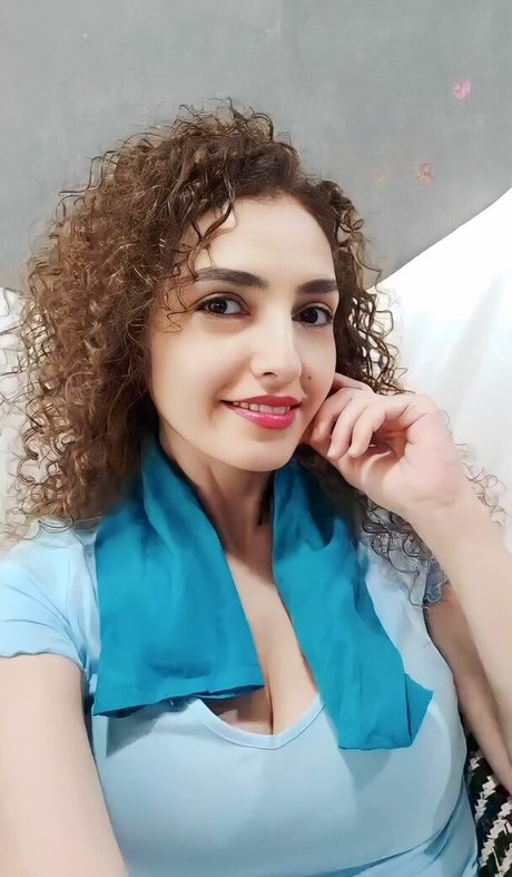 Nina Infinity model exclusive photos