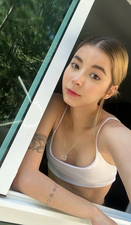 Thaiga pretty model image