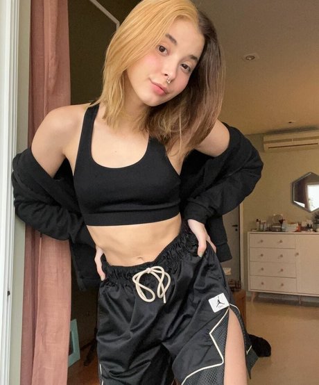 Thaiga pornstar sexy pictures