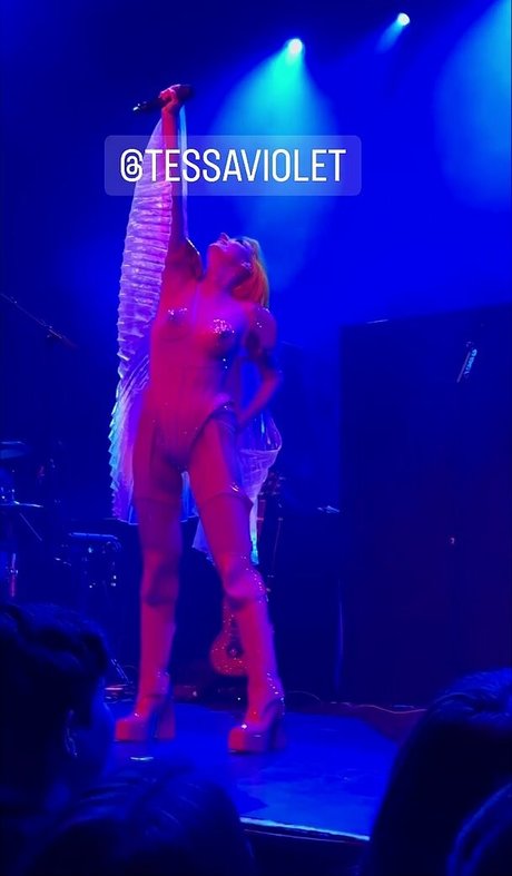 Tessa Violet nice actress photos