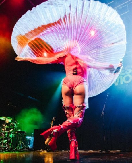 Tessa Violet pornstar sexy pics