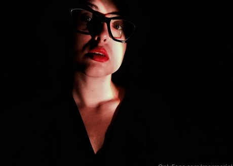 mermariel hot actress pics