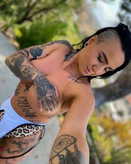 Ashlee Evans Smith nude pornstar pictures