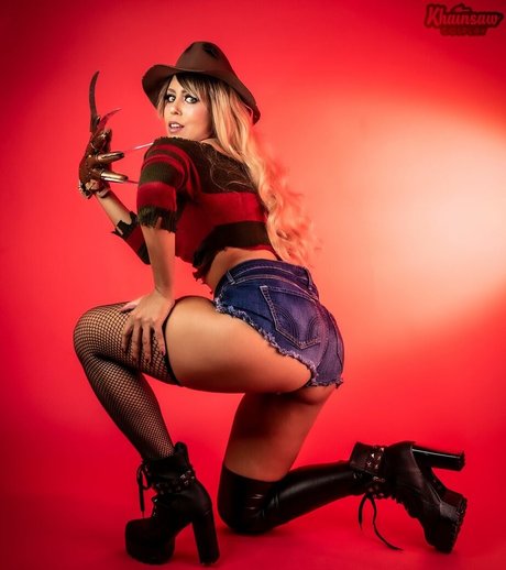 Khainsaw erotic star image