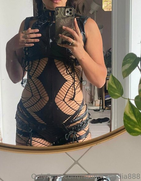 naughtynadia888 Profile pic