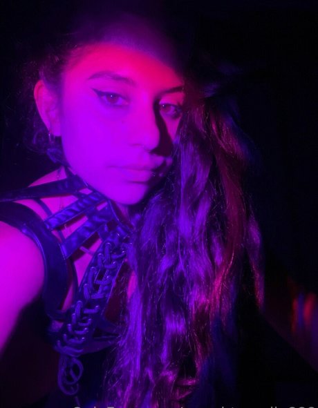 naughtynadia888 model free image