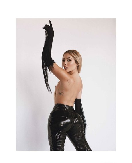 Maya Mazor naked model photos