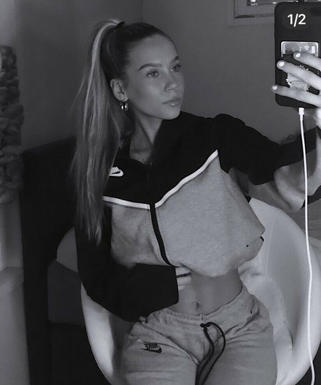 iidaamilda art star img